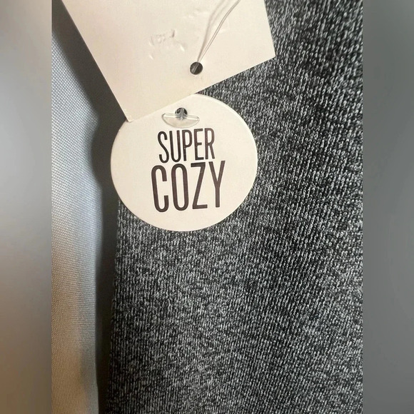 Weekend Edition Women’s Fleece Lined Leggings Size S/M NWT Gray - Picture 3 of 7